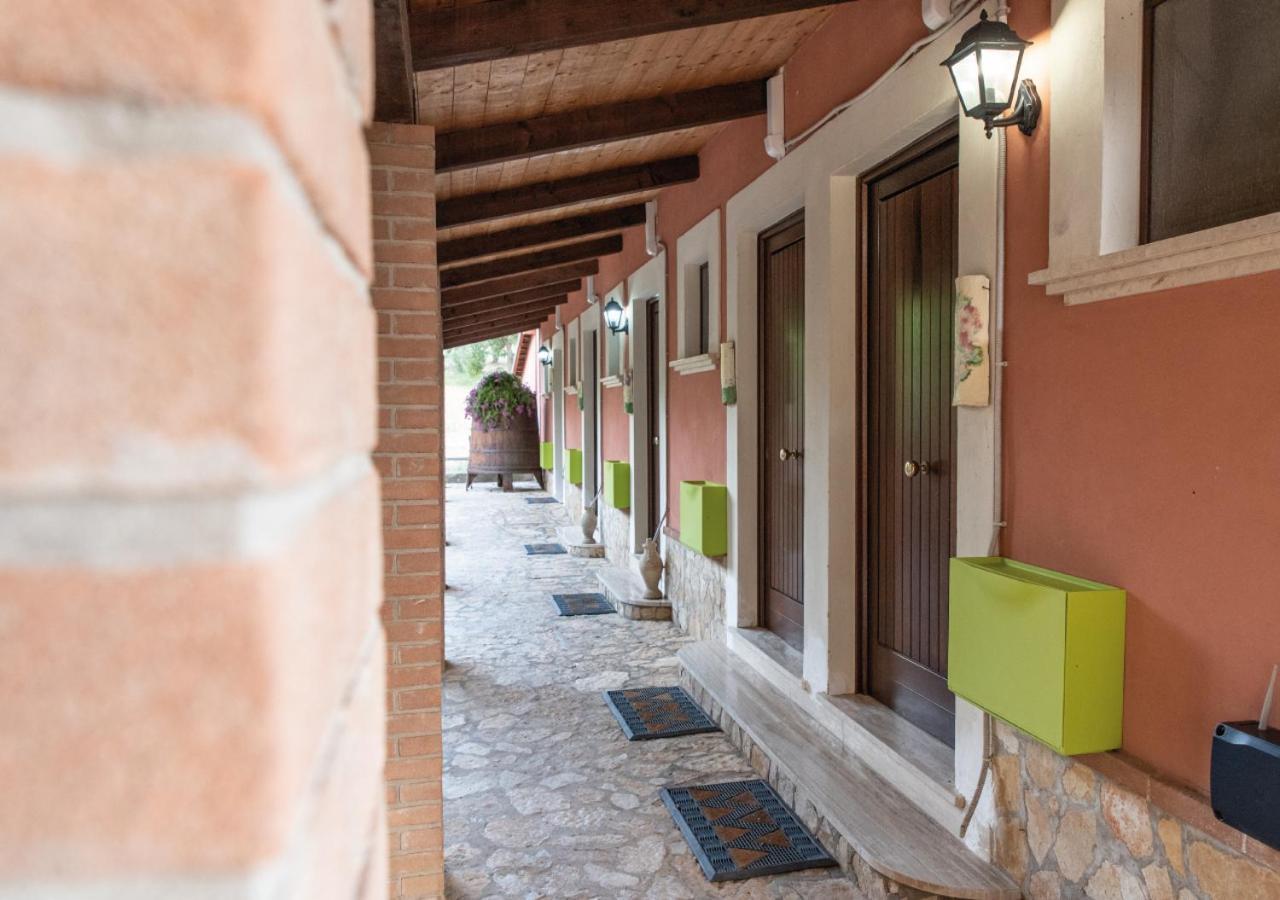 Il Sorgituro - Agriturismo Postiglione Exterior photo